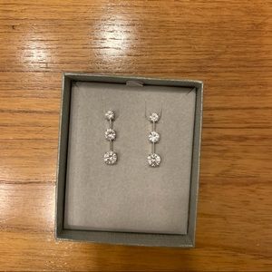 Elegant silver crystal 3 stone earrings